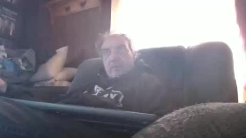 Snapshot of porkingit400 chatting on March 3, 6:29 pm porkingit400 online show from March 3, 6:29 pm