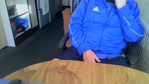 poshman65 online show from February 16, 9:18 am