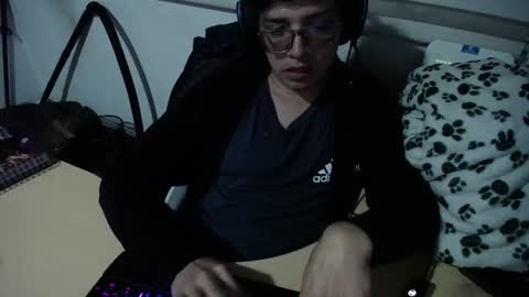 powerfulzeus2 online show from October 27, 2:36 am