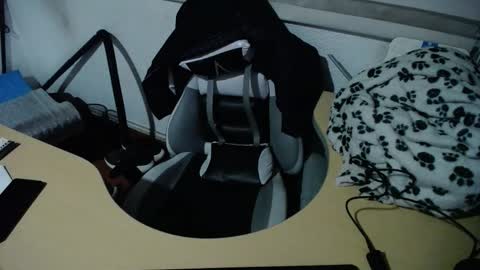 powerfulzeus2 online show from October 28, 2:47 am