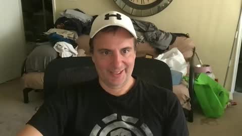 Snapshot of preppyguyintokink1 chatting on October 16, 8:06 pm preppyguyintokink1 online show from October 16, 8:06 pm