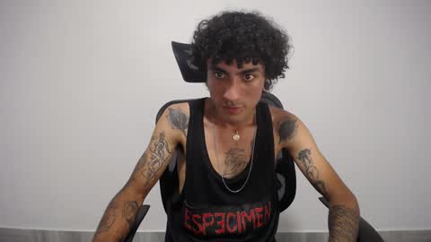 Plux online show from February 3, 10:11 pm