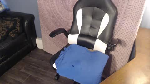 prettybigben online show from March 7, 4:11 pm