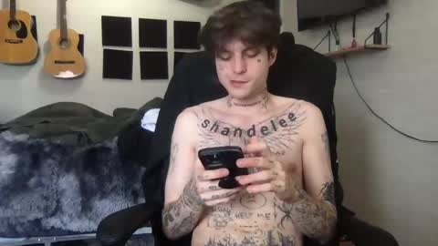 pretty boy online show from December 7, 8:38 pm