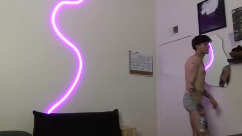 pretty boy online show from October 30, 3:19 am