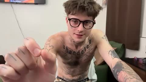 pretty boy online show from March 31, 3:08 am