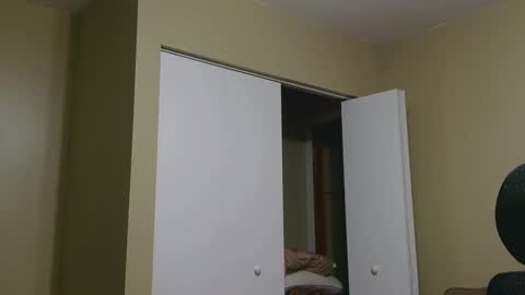 professor21255 online show from December 16, 12:45 pm