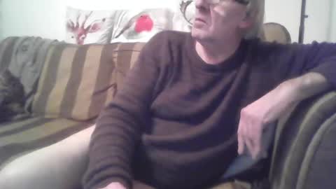 proudwelshman online show from December 31, 10:34 pm