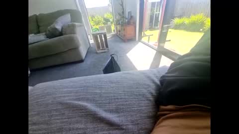 Public online show from December 18, 1:48 am