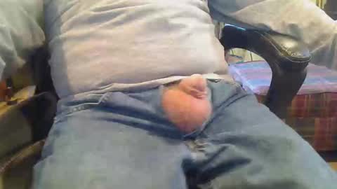 pulltoy1 online show from February 2, 4:48 pm