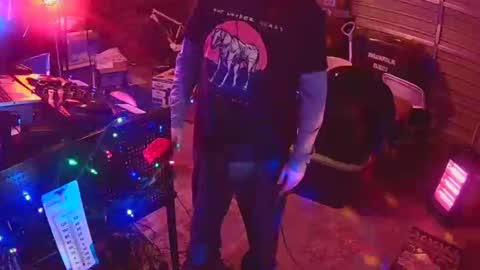 punkrunr083 online show from March 15, 8:22 am