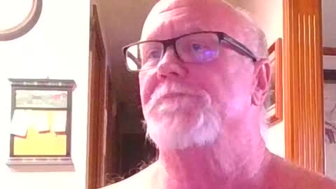 Snapshot of pussylover1365 chatting on September 22, 8:52 pm pussylover1365 online show from September 22, 8:52 pm