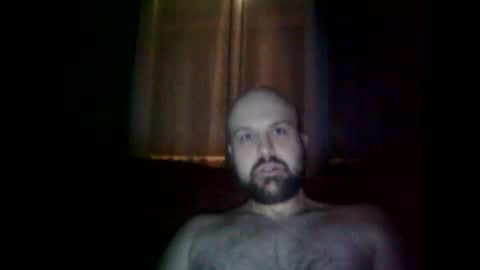 Snapshot of quebecboy233 chatting on February 22, 3:23 am quebecboy233 online show from February 22, 3:23 am