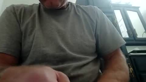 r04233054 online show from December 3, 11:16 am