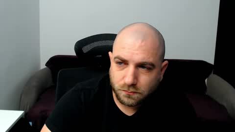 R0bila online show from September 28, 8:29 pm