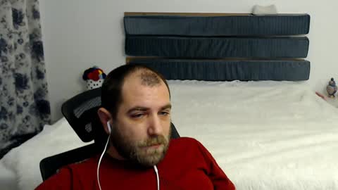 R0bila online show from December 4, 9:35 pm