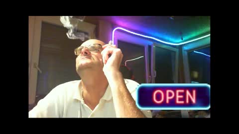 Snapshot of r_2d2_ chatting on December 18, 8:14 pm dj mike online show from December 18, 8:14 pm