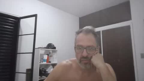 Snapshot of rafaelsel chatting on October 7, 7:18 pm Big Uncle Jungle online show from October 7, 7:18 pm