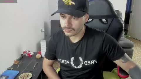 ragnar_lothbrok77 online show from November 30, 5:04 pm