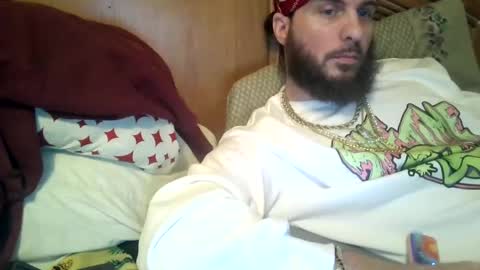 Snapshot of raidersman757 chatting on February 8, 11:46 pm hitman online show from February 8, 11:46 pm