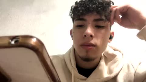 ramiroo2312 online show from September 15, 8:59 am