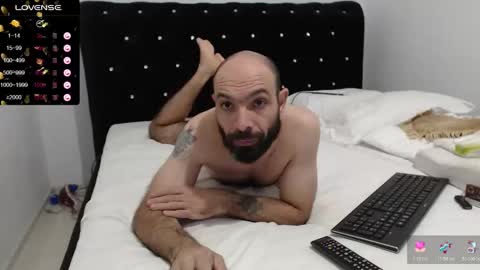 RaulWildBoy27 online show from October 21, 2:09 pm