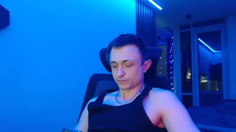 Snapshot of ravine_doleg chatting on February 26, 11:35 pm Alex Nash online show from February 26, 11:35 pm