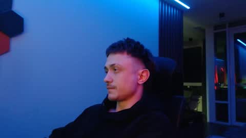 Snapshot of ravine_doleg chatting on October 11, 11:20 pm Alex Nash online show from October 11, 11:20 pm