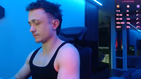 Snapshot of ravine_doleg chatting on October 31, 1:51 am Alex Nash online show from October 31, 1:51 am