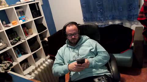 ravingr3d3 online show from February 3, 10:11 pm