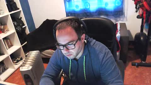 ravingr3d3 online show from February 19, 9:06 am