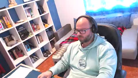 ravingr3d3 online show from March 9, 2:10 pm