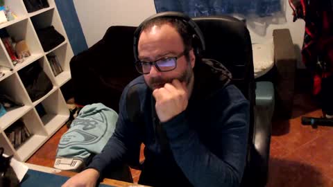 ravingr3d3 online show from February 5, 10:01 pm