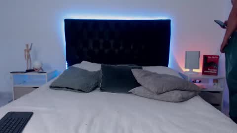 Ray online show from December 17, 11:22 pm