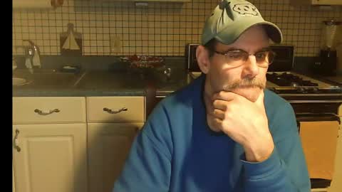 Ray online show from December 12, 11:18 am