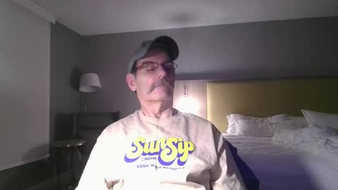 Ray online show from December 8, 11:57 am