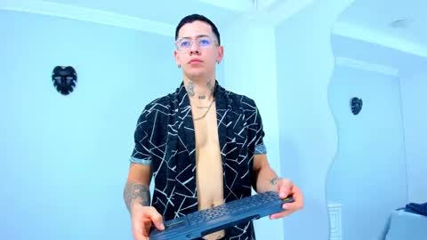 Raymond Stonee online show from February 16, 1:49 pm