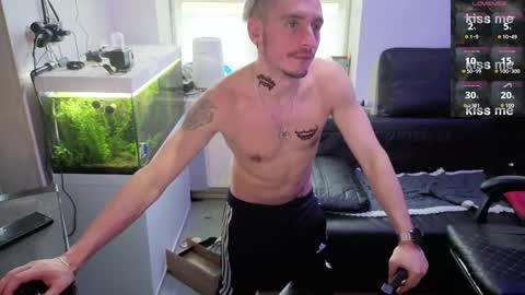 Rayzel online show from February 6, 2:58 pm