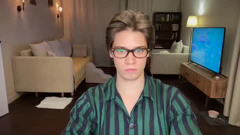 AliceEve online show from February 6, 7:29 pm