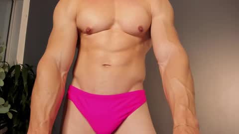 twitter REECET26 instagram RECCETAYLOR online show from February 27, 11:15 pm