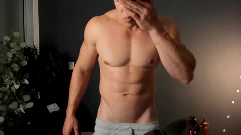 twitter REECET26 instagram RECCETAYLOR online show from March 4, 12:18 am