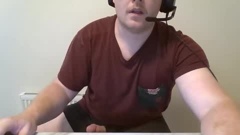 Snapshot of redbwc96 chatting on October 17, 5:39 pm redbwc96 online show from October 17, 5:39 pm