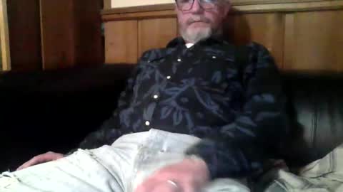 redfox60010 online show from March 2, 5:19 am