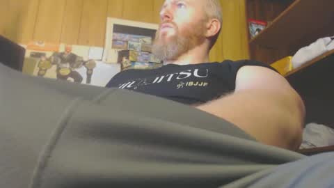 Snapshot of redhead4fun chatting on December 23, 2:56 am theredhead4fun online show from December 23, 2:56 am