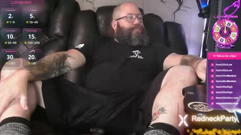 RedneckWants2Play online show from April 4, 3:25 am