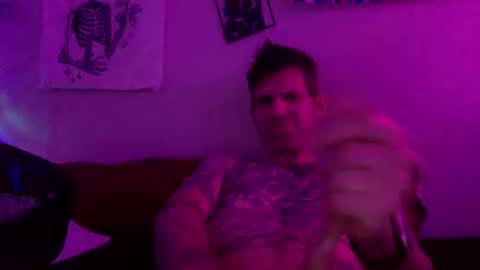 Snapshot of reeeves2 chatting on October 15, 9:00 pm reeeves2 online show from October 15, 9:00 pm