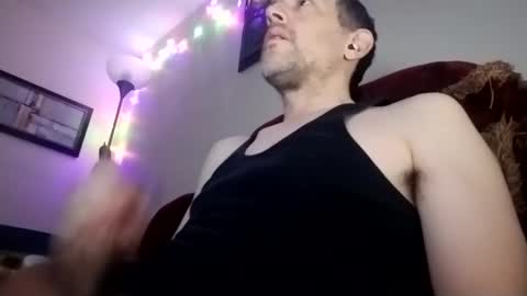 Snapshot of regularguy20 chatting on January 19, 9:33 am regularguy20 online show from January 19, 9:33 am