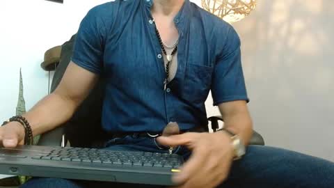 Snapshot of reiko_85_ chatting on January 23, 7:51 pm   REIKO  online show from January 23, 7:51 pm