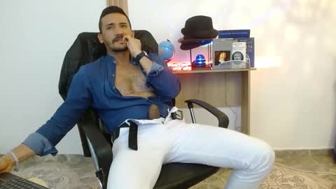   REIKO  online show from November 14, 6:31 pm