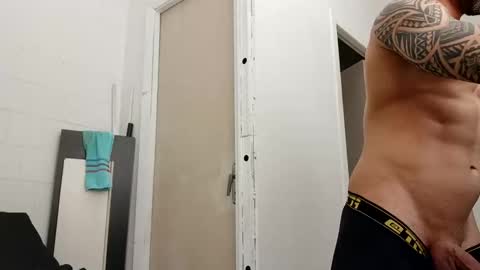 renatocavedon1 online show from November 25, 2:52 pm